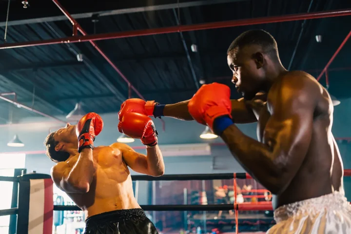 Boxe Française (Savate) : Tout savoir sur cette discipline élégante
