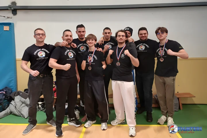 Les combattants de Fighters Attitudes réunis à Cusset pour le Championnat AURA Light Contact 2025